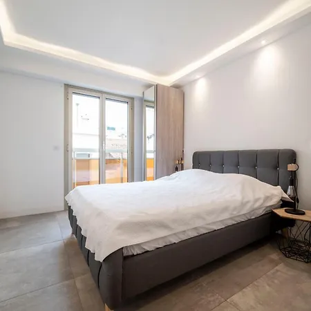 Ref 1967 - Center - For Rent Apartment *
